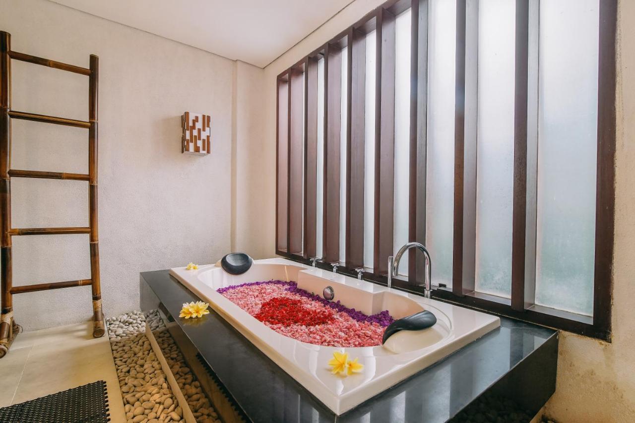 Beach Front Kedonganan 2 Bedroom * Kuta (Bali)